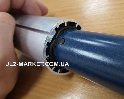 Установка электропривода Somfy для рулонной шторы